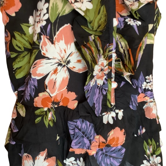 Patrons of peace sleeveless top - Picture 3 of 10